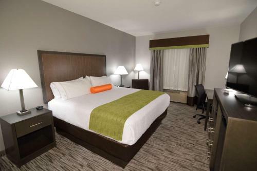 Holiday Inn Express Hotel & Suites Liberal