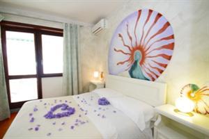 Residence T-village