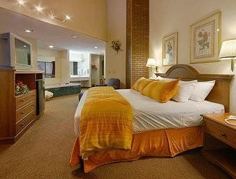 Hotel Baymont Inn And Suites Monroe