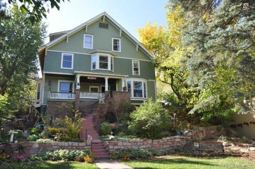 Avenue Hotel Bed And Breakfast