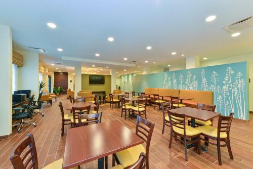 Hotel Sleep Inn & Suites Cambridge