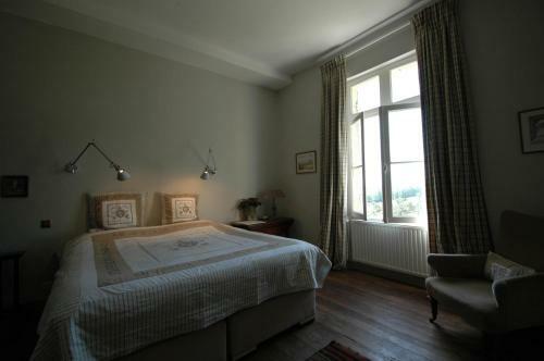 Hostal Ch�teau Le Tour - Chambres D'h�tes
