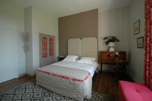 Hostal Ch�teau Le Tour - Chambres D'h�tes