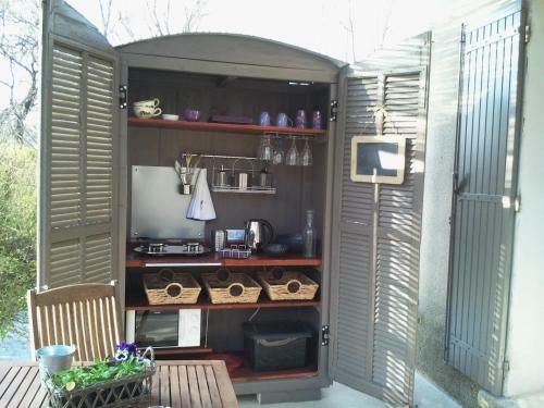 Hostal Les Chambres D'h�tes De La Ferrage
