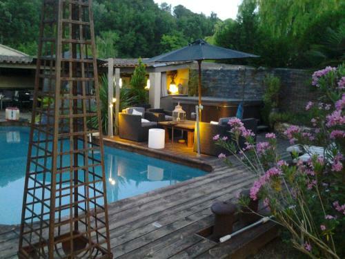 Hostal Les Chambres D'h�tes De La Ferrage