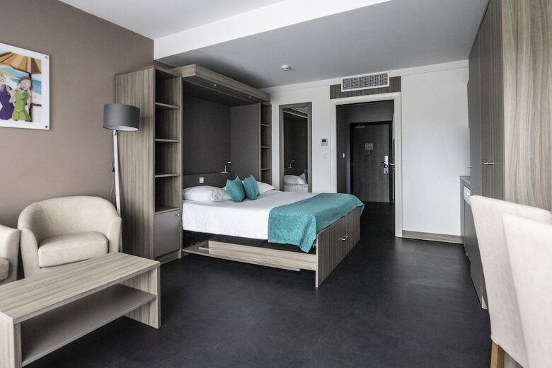 Aparthotel Suite Home Porticcio