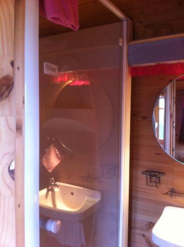 Hostal Chambres D'h�tes Et Roulotte Jeandemai
