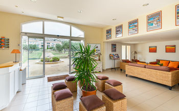 Aparthotel Lagrange Prestige Le Domaine De Bourgeac