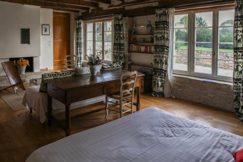 Hostal Maison D'h�tes Domaine De La Rhue