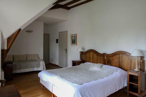 Hostal Maison D'h�tes Domaine De La Rhue