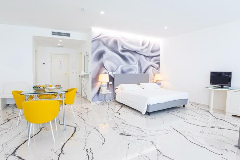 Hotel Costa Brada Luxury Resort