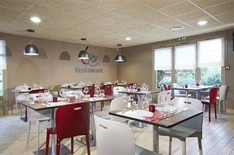 Hotel Campanile Macon Nord Sennec�