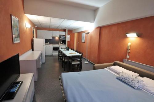 Hotel H�tel-r�sidence Baln�o Aladin