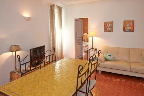 Bed & Breakfast La Grande Maison De Nans