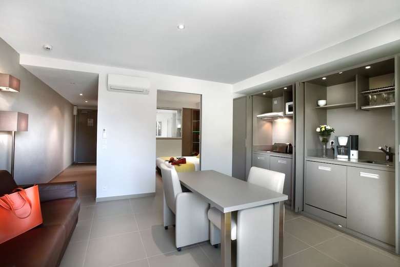 Aparthotel Seventeen Hotel