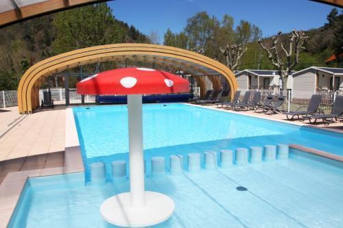 Hotel Camping La Cl� Des Champs