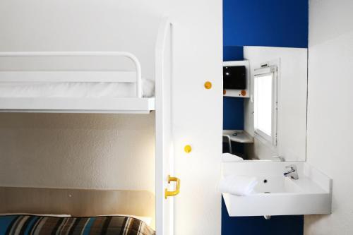 Hotel F1 Orange Centre Echangeur A7 A9