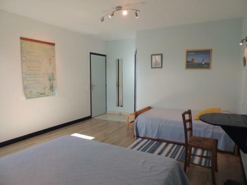 Bed & Breakfast Chambres D'h�tes Les Pi�ris