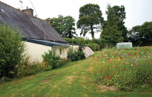 Holiday Home Loudeac Mn-1629