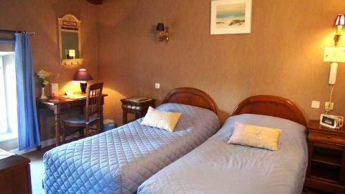 Hotel Logis Le Clos Du Montvinage Rest. Auberge Val De L'oise