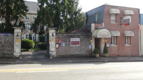 Hotel Logis Le Clos Du Montvinage Rest. Auberge Val De L'oise