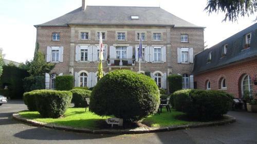 Hotel Logis Le Clos Du Montvinage Rest. Auberge Val De L'oise