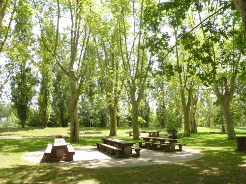 Camping Parc Du Ch�teau D'allot