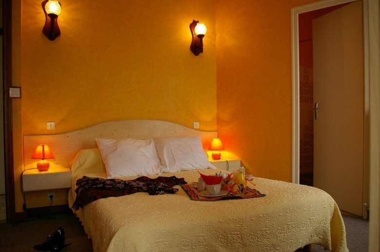 Hotel Logis L'auberge Du Brulhois