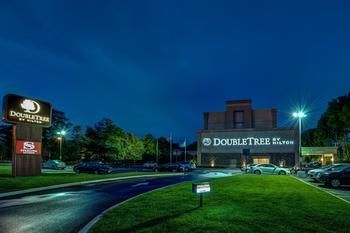 Hotel Doubletree By Hilton Tinton Falls-eatontown