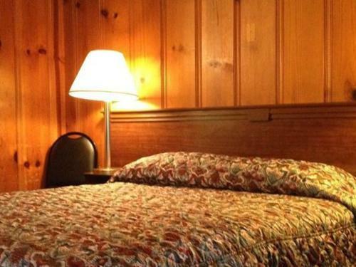 Pine Cone Motel