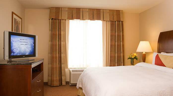 Hotel Hilton Garden Inn Auburn Riverwatch