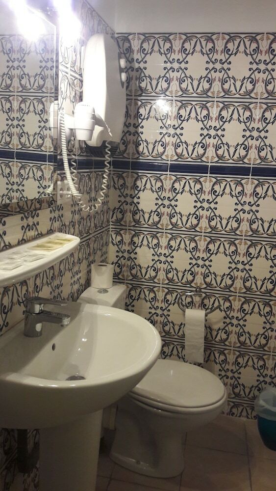 Hotel La Tour De L'horloge