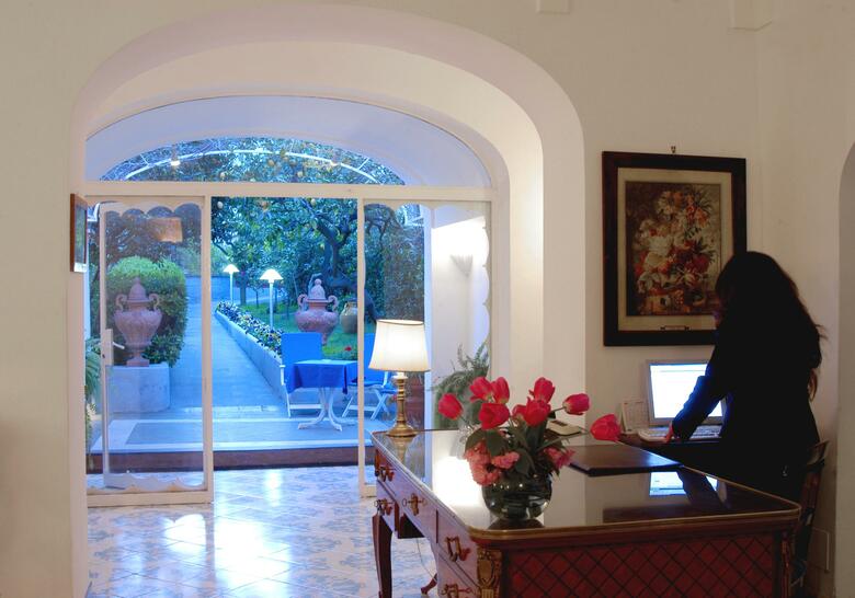 Hotel A Pazziella
