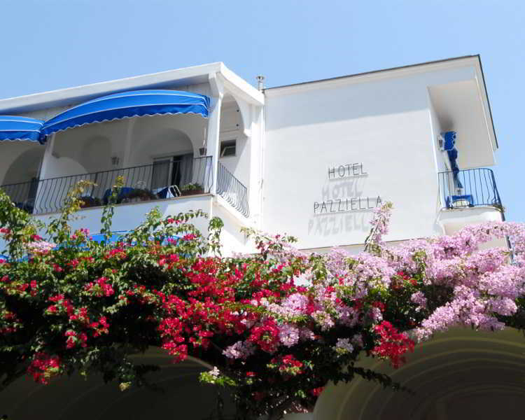 Hotel A Pazziella