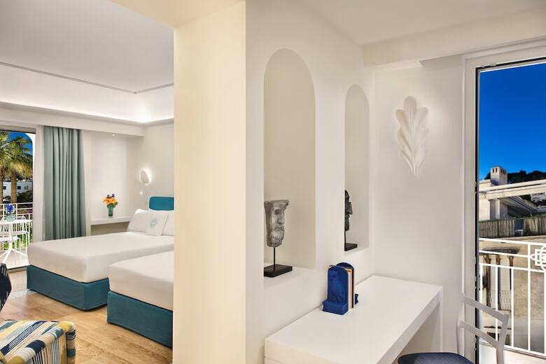 Hotel A Pazziella
