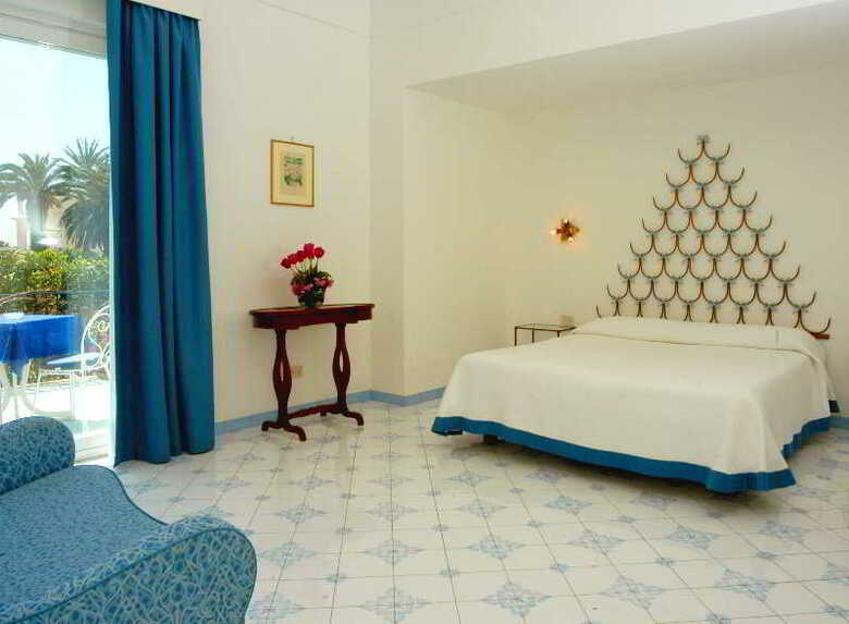 Hotel A Pazziella