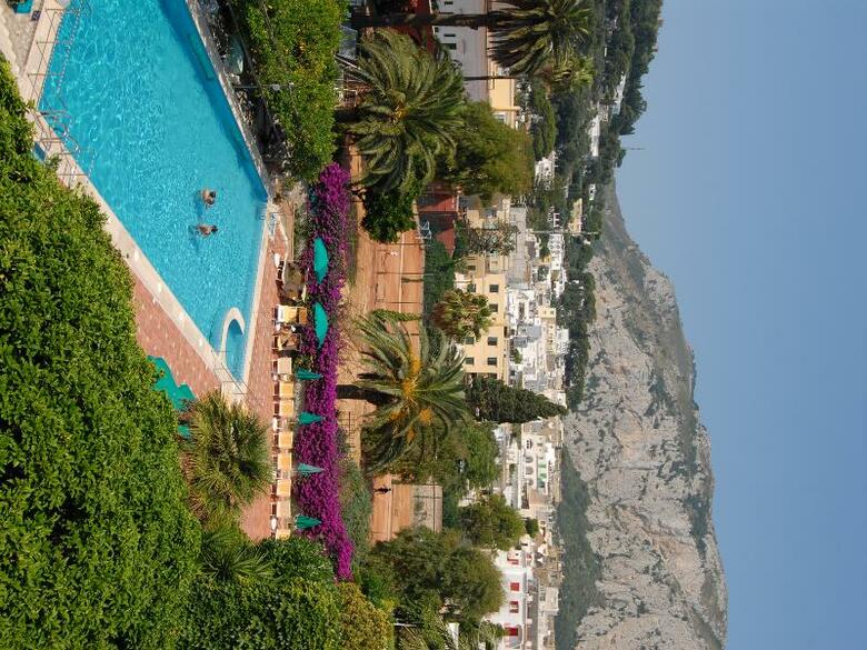 Hotel A Pazziella