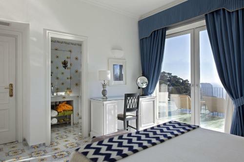 Hotel Canasta