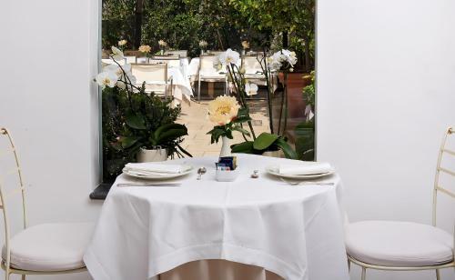 Hotel Canasta