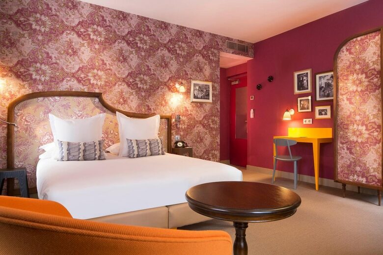 Josephine Hotel