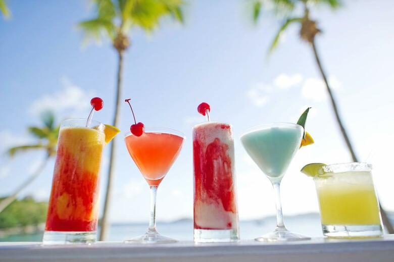 Hotel Secret Harbour Beach Resort
