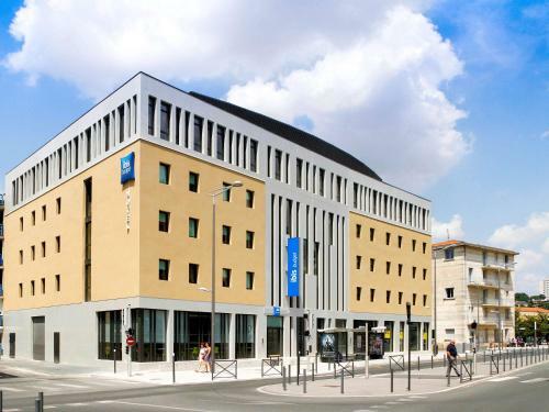 Hotel Ibis Budget Gare De Poitiers
