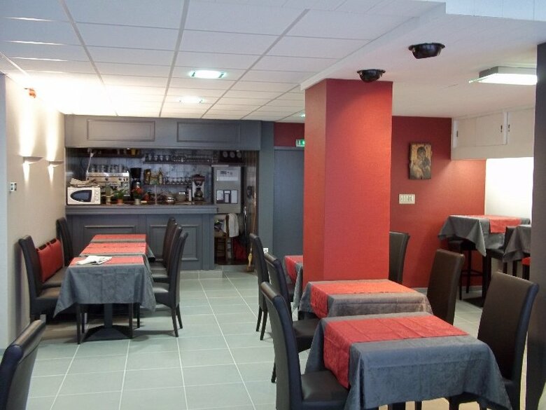 Hotel H�tel La Coupole