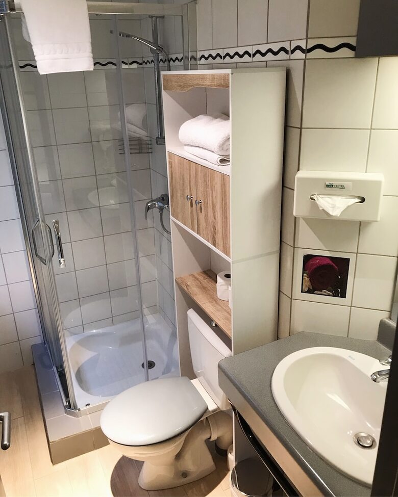 Hotel H�tel Aux Sacres