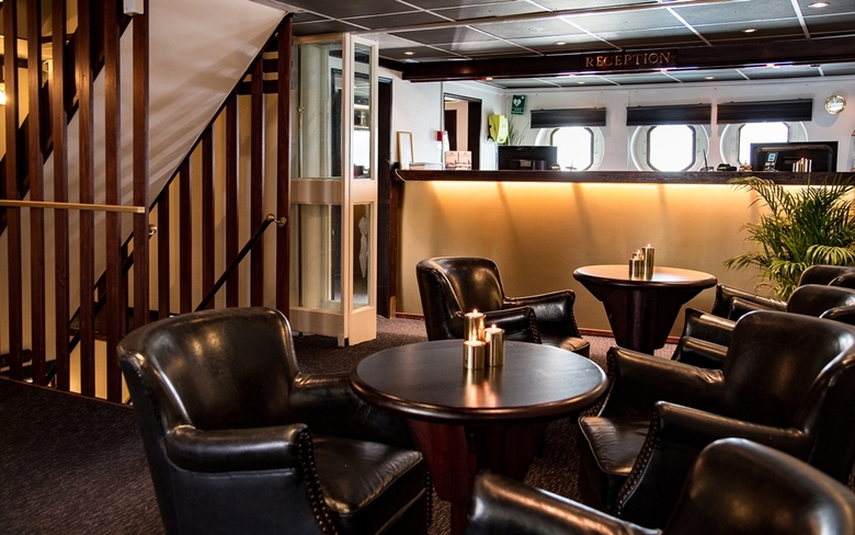 Malardrottningen Yacht Hotel