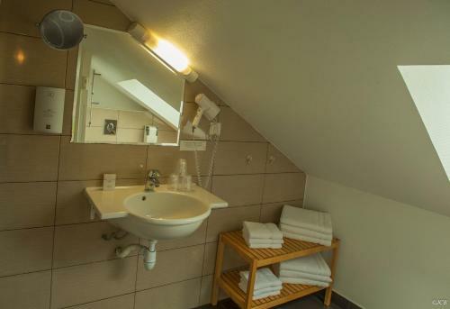 Hotel H�tel-restaurant La Porte Saint Pierre