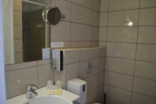 Hotel H�tel-restaurant La Porte Saint Pierre