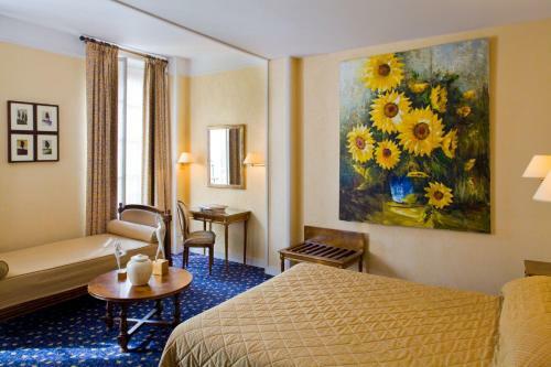 Churchill Hotel