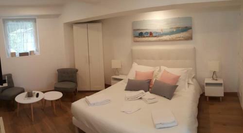 Bed & Breakfast Le Castel Guesthouse