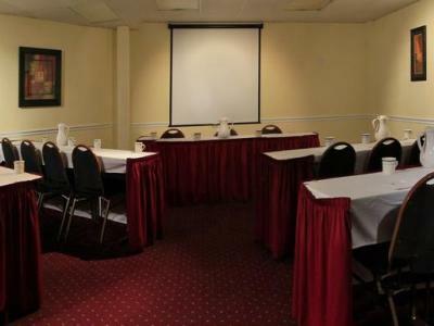Hotel Sailport Waterfront Suites